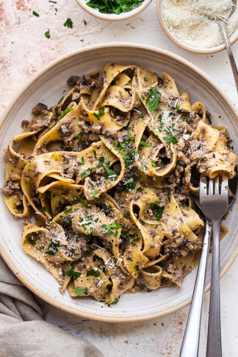 5 Easy and Flavorful Pasta Recipes Perfect for Busy Weeknight Dinners